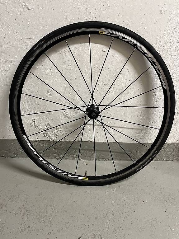 Mavic Pezzi di ricambio: Mavic Aksium Hinterrad – Usato da Zürich venduto da Lukas_____
