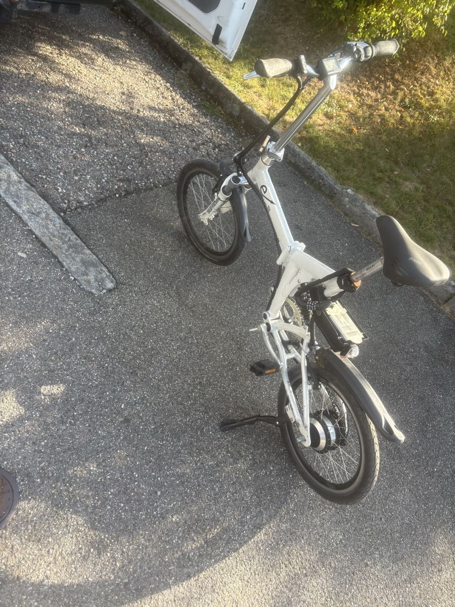 Velos: Klappvelo E-Bike weis – Gebraucht aus Sursee von Fion