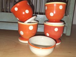 EIERBECHER ALT MIT PUNKTEN