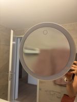 Miroir de maquillage lumineux sans fil avec ventouse blanc