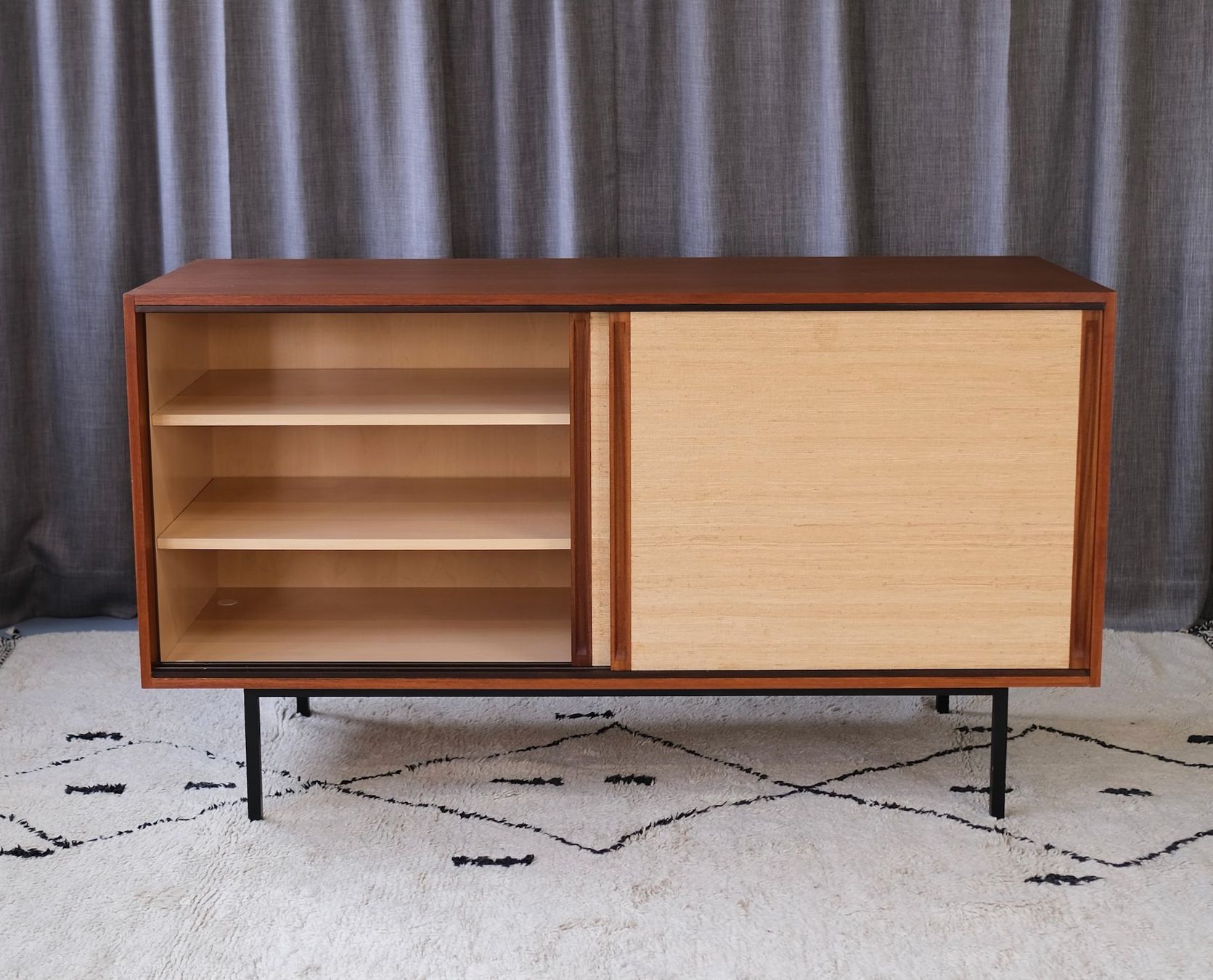 Cassettiere: Dieter Wäckerlin Sideboard von Behr Möbel 1958 – Usato da Bern venduto da Zmodern_VIN 4