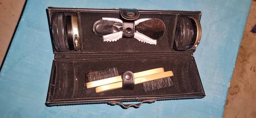 Sonstige Kleidung & Accessoires: Schuhputz Set – Gebraucht aus Bülach von Alex_Prado