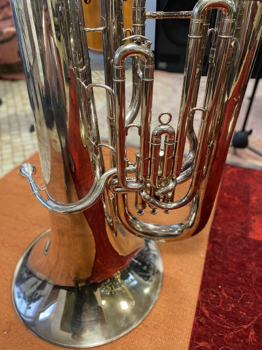 Besson Strumenti musicali: B Tuba Besson Sovereign 986 – Usato da Mauren venduto da Sandreja