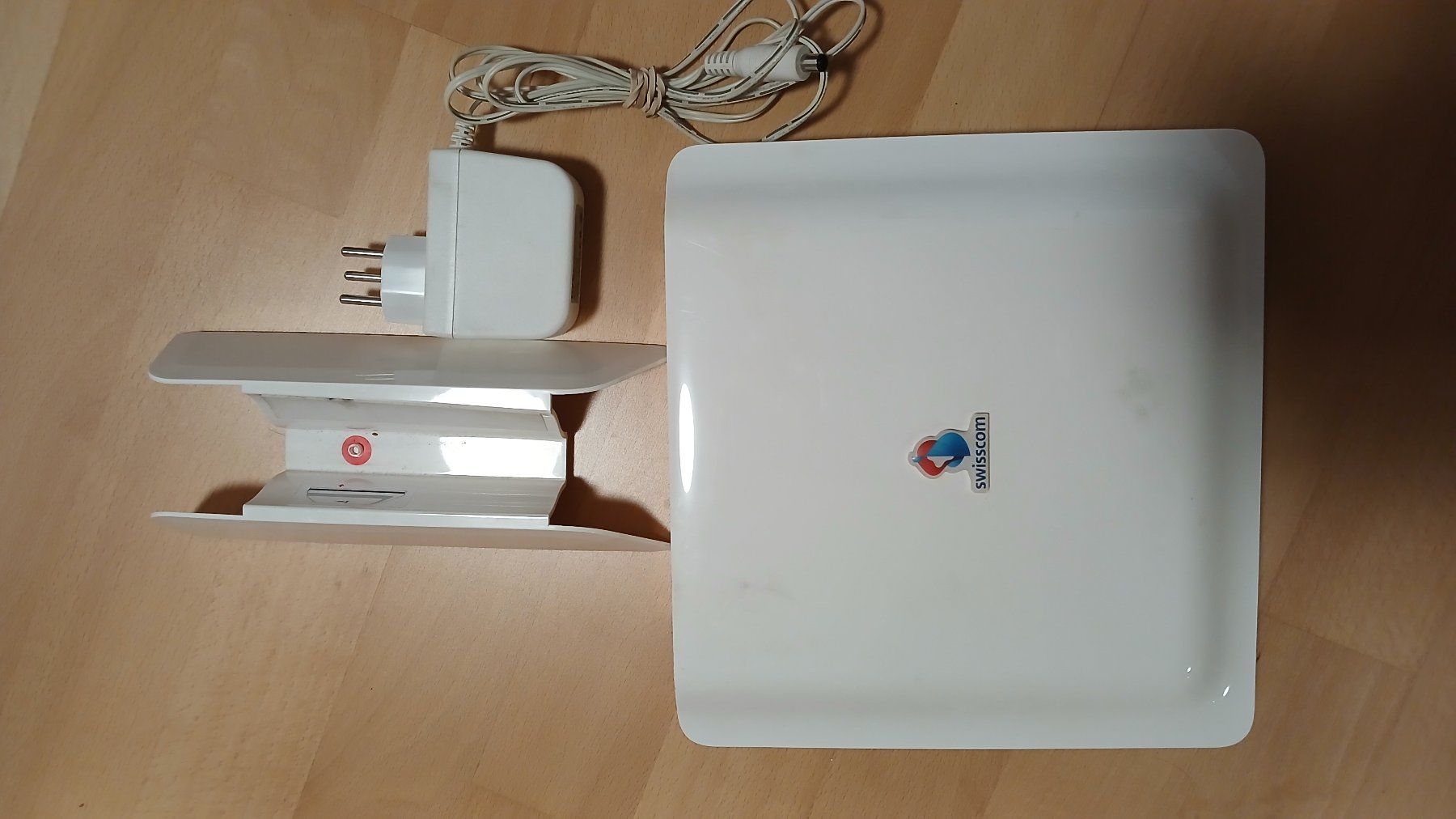 Swisscom Modem & Router: SWISSCOM INTERNET BOX altes Model – Usato da hinwil venduto da tho_j6kz