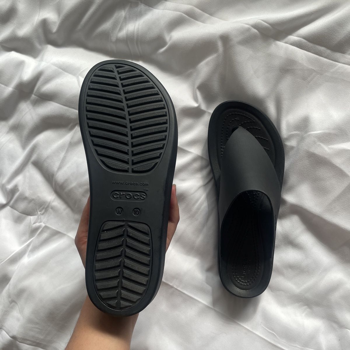 Crocs Damenschuhe: Crocs Brooklyn Flip🖤 EU 41 – Neu (gemäss Beschreibung) aus Baar von Maiwena 1