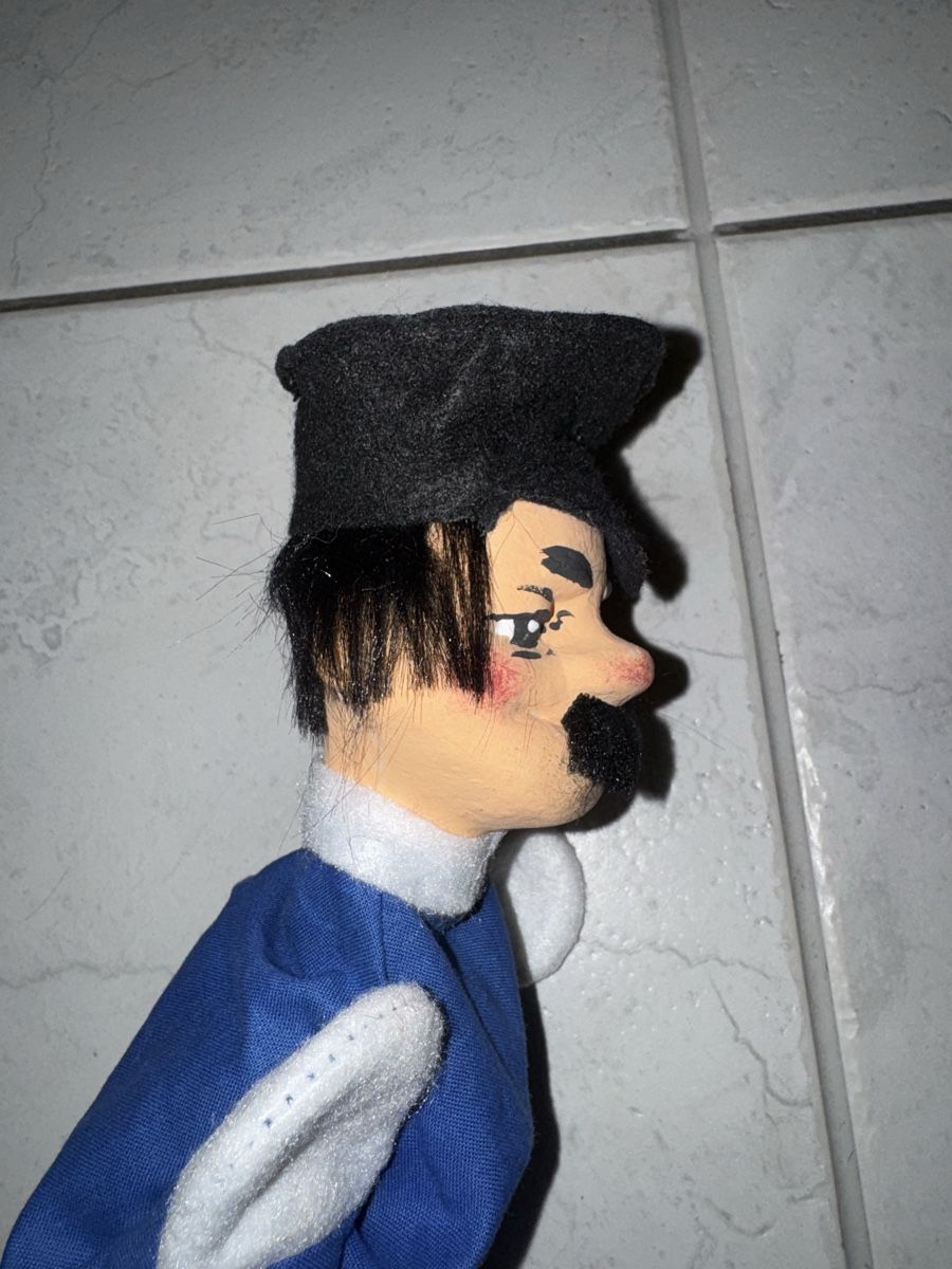 Bambole: Kasperli Theaterpuppe Polizist – Usato da Gossau ZH venduto da Shaolin 2