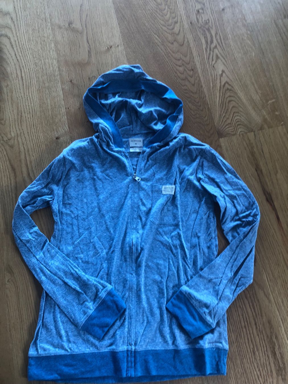 Quiksilver Maglioni & Felpe: Leichte KAPUZENJACKE QUICKSILVER 12 years – Usato da Wattwil venduto da jopara