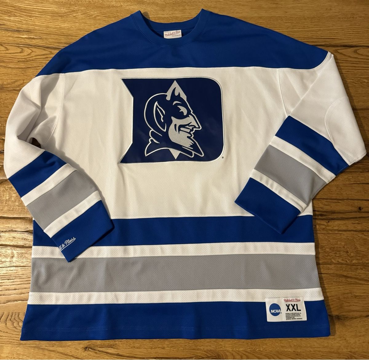 Mitchell & Ness Canottiere & Pantaloni: Mitchell & Ness Duke Hockeyshirt – Usato da Zürich venduto da sell_my_stuff