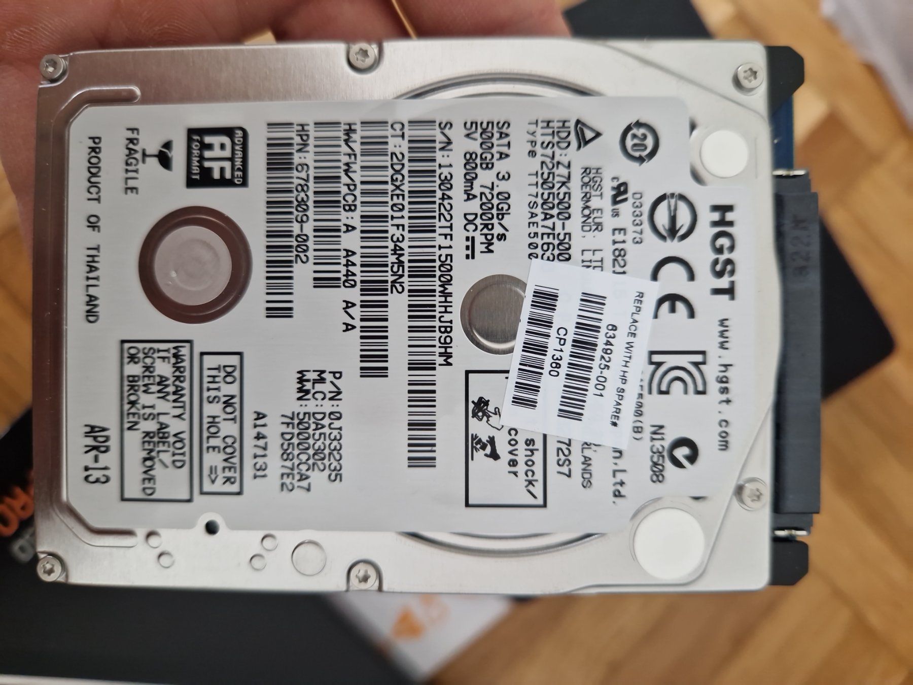 Dischi rigidi: HGST 500GB 2.5" SATA Festplatte – Usato da Basel venduto da y_per_20
