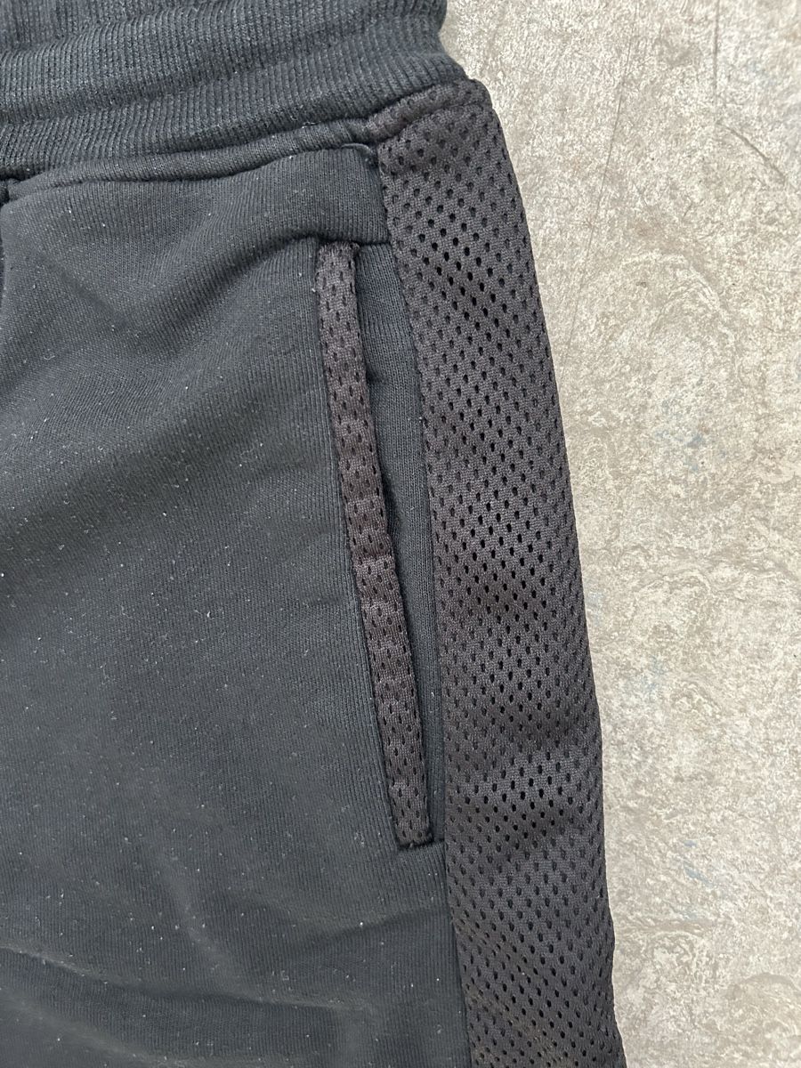 Lotti di vestiti: 2Schwarze Shorts, Grösse M – Usato da Strengelbach venduto da Xycy 3