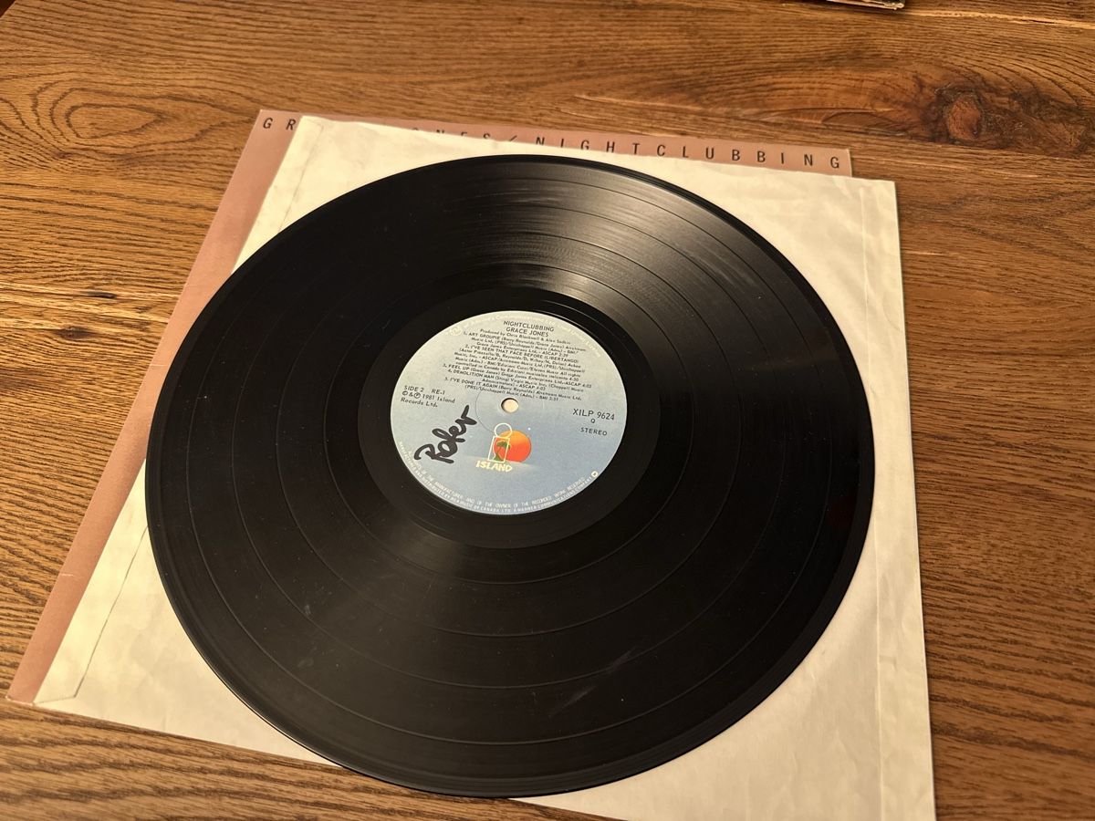 Dischi in vinile: Grace Jones - Nightclubbing – Usato da Liestal venduto da Tschopp77 2