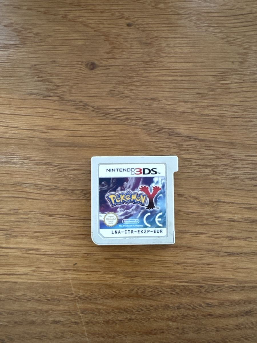 Giochi: Pokemon Y, Nintendo 3DS – Usato da Heiligkreuz (Mels) venduto da Luova