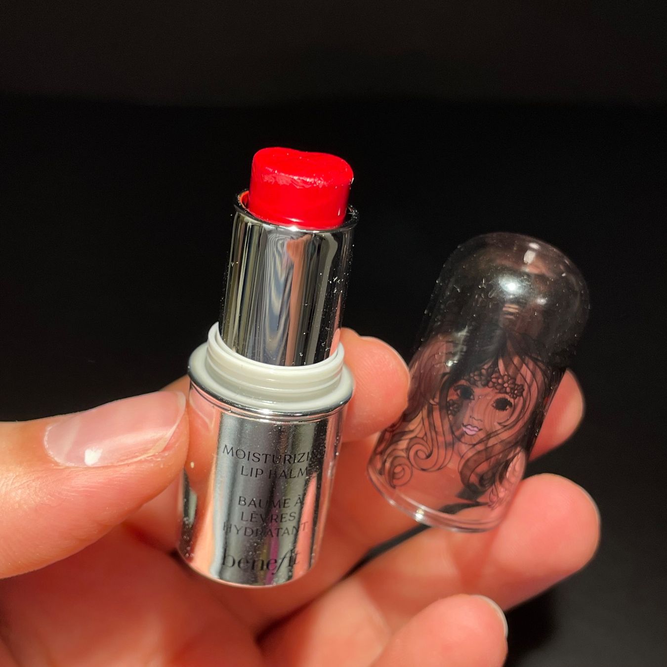 Make-up: Benefit Moisturizing lip balm Ruby Lippenstift – Gebraucht aus Bellach von Dreamer2501