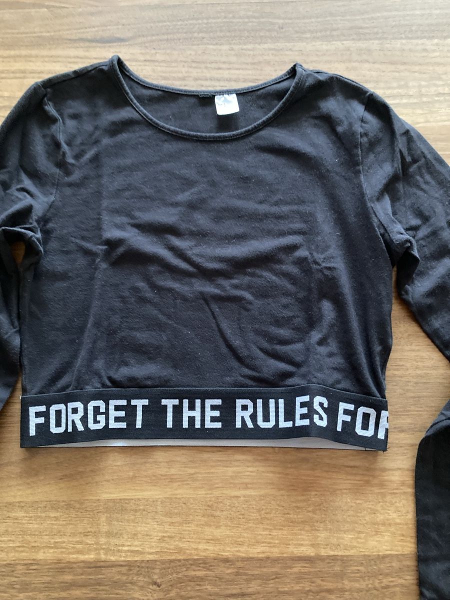 H&M T-shirt: Kurz Leibchen S – Usato da Kesswil venduto da Branca-01 1
