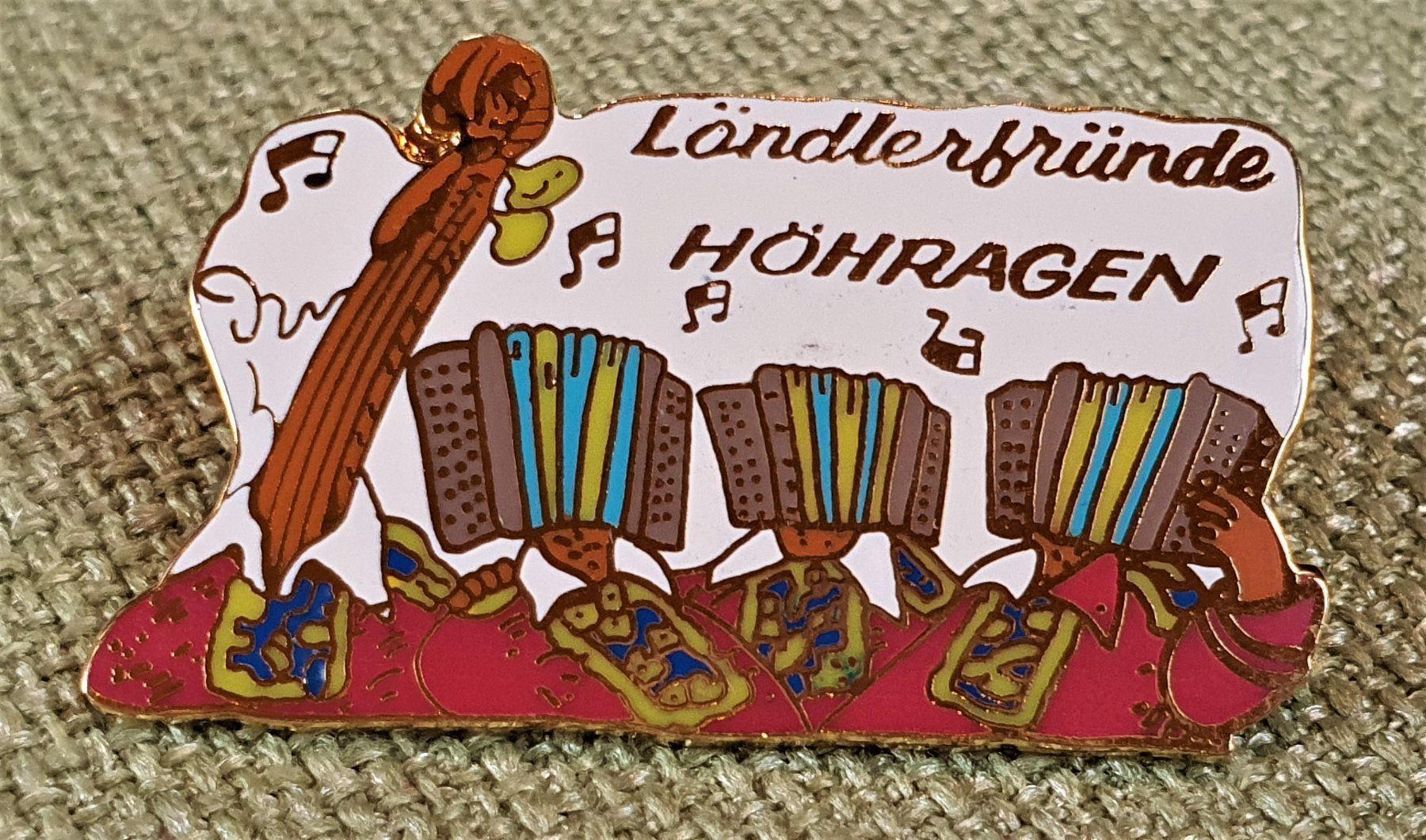 Placchette & Badge: D937 Pin Ländlerfünde Höhragen Handorgel – Usato da Reinach BL venduto da Boston-Verkauf