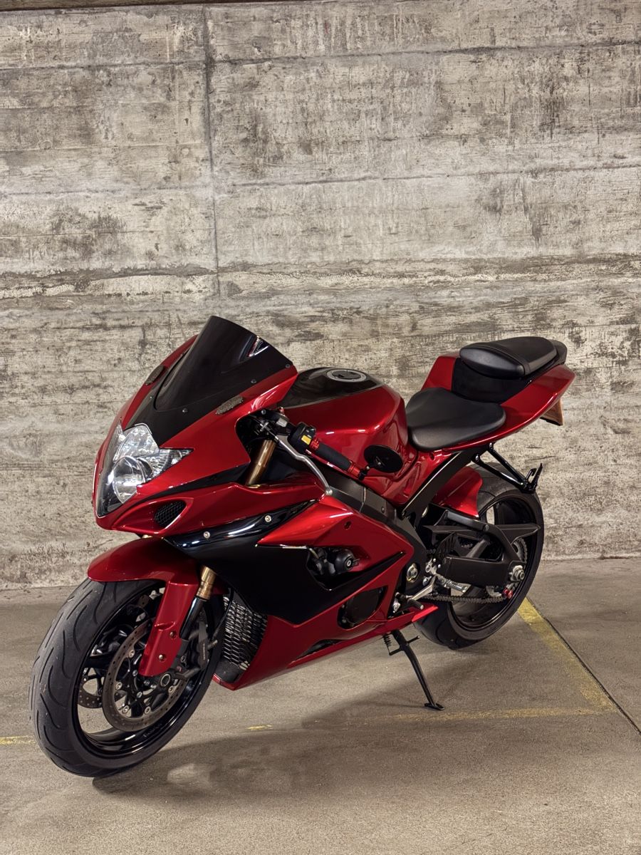 Suzuki Strada: Suzuki GSXR 1000  – Usato da Zuchwil venduto da dor_m2xk 1