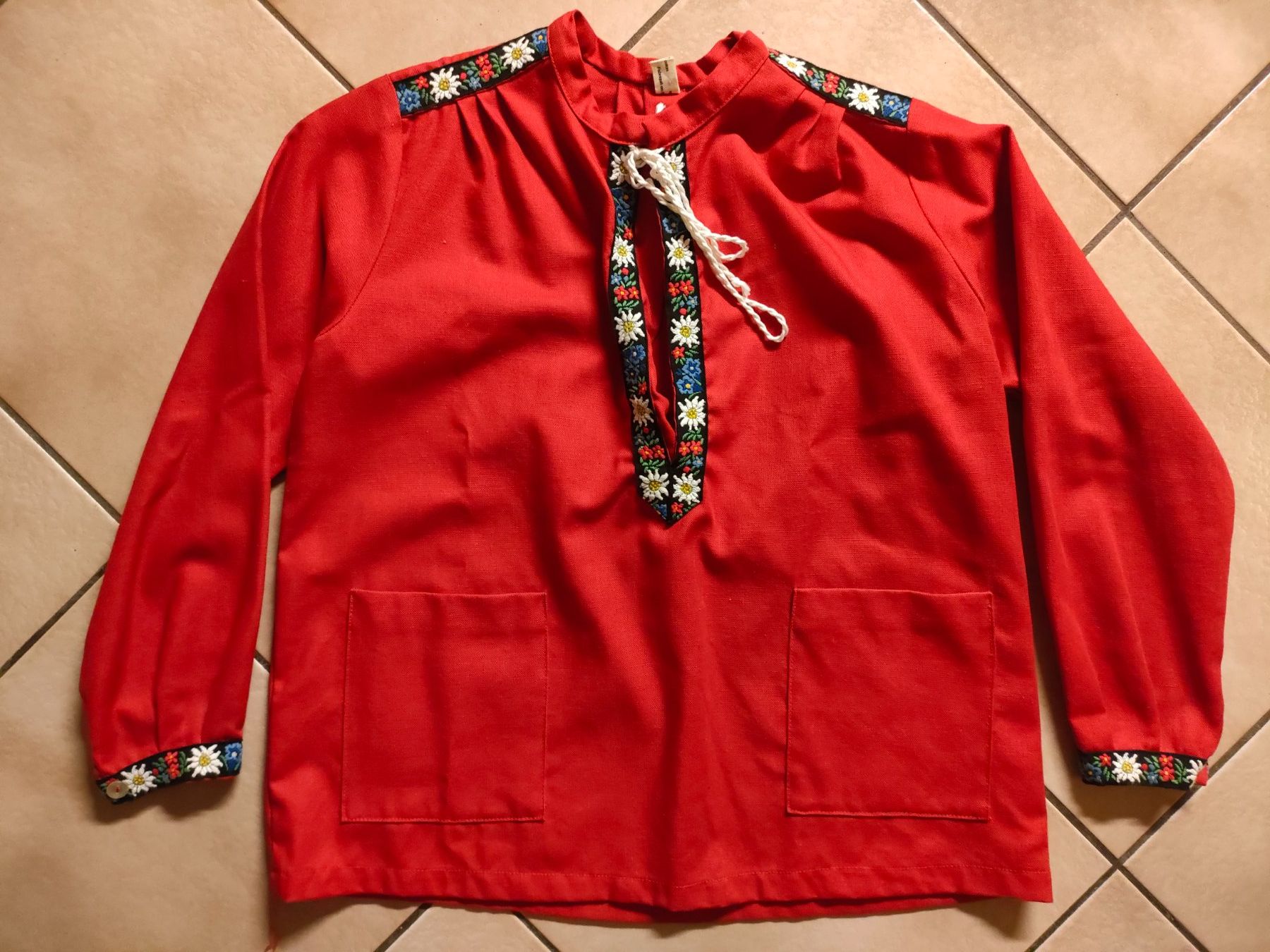 Camicie, T-shirt & Polo: Folklore Hemd für Kinder, Baumwolle – Usato da Schwanden Sigrisw venduto da pho_2mc9