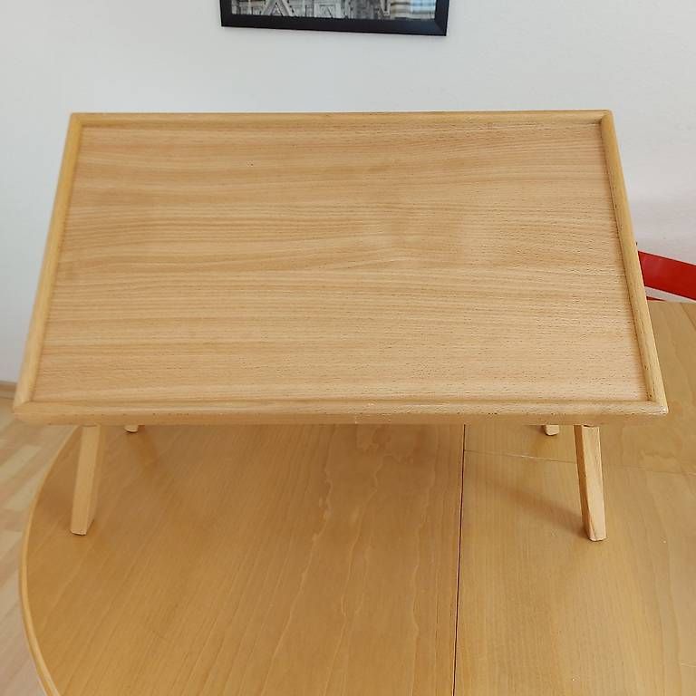 Tavoli: Beistell-Tischchen / Bett-Tablett – Usato da Hunzenschwil venduto da Florance
