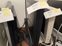 Monitor Konvolut
