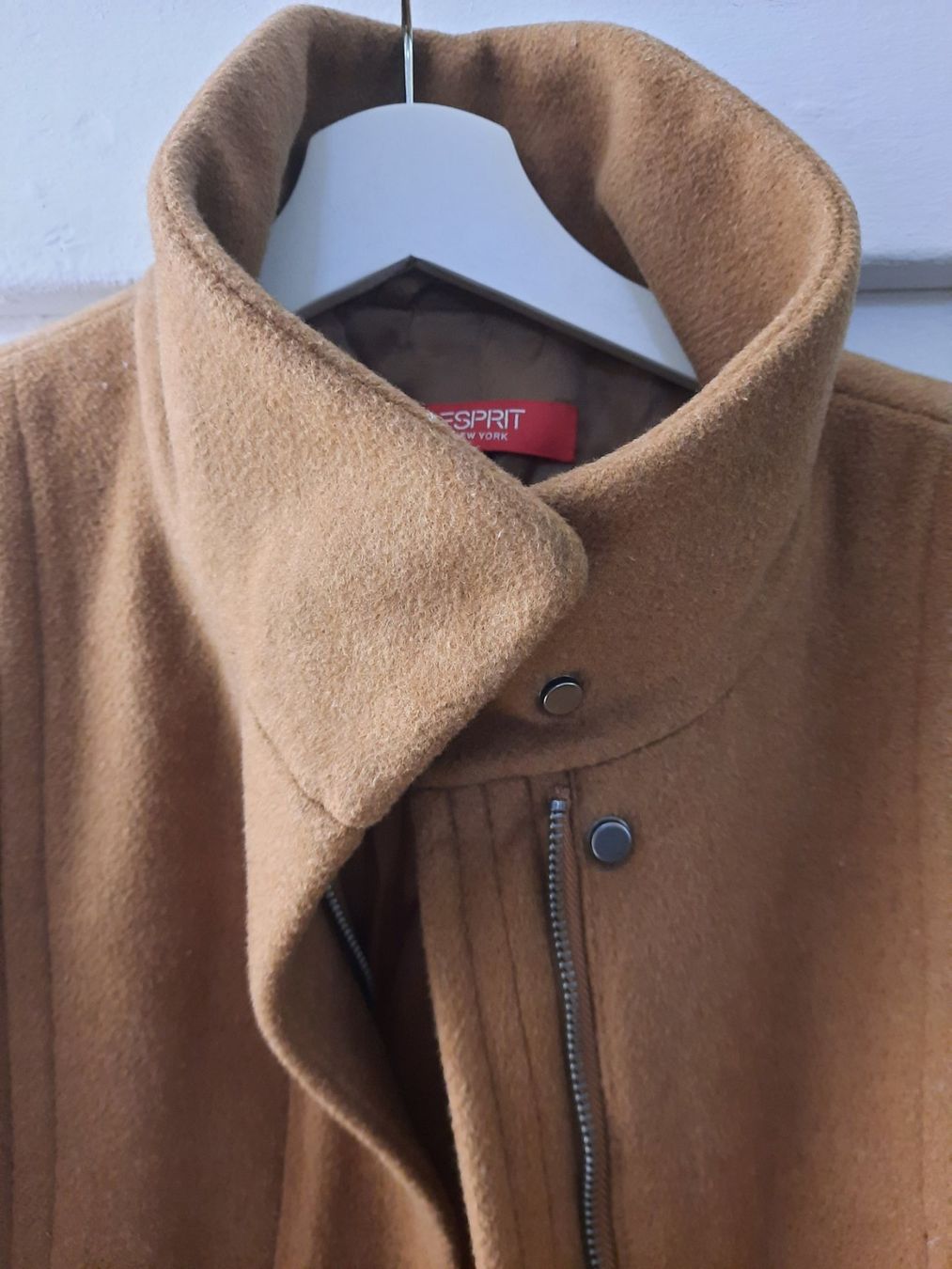 Esprit Cappotti: Mantel Esprit braun – Usato da Zürich venduto da ONVA-RE-USE 4