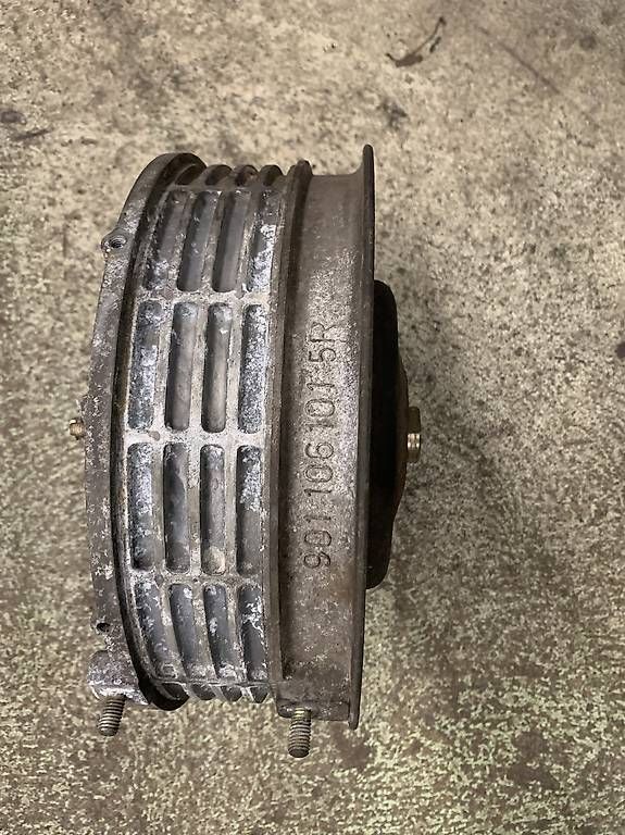 Porsche Tutti pezzi di ricambio auto: Porsche 911 Geblässe – Usato da Rümlang venduto da Kumi52 1