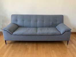 Graues Sofa