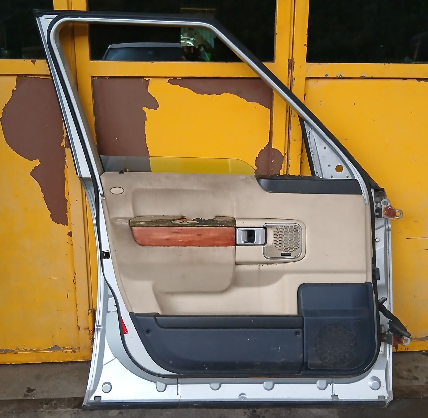 Land Rover Alle Autoersatzteile: Portière avant gauche Range Rover 2002-2012  – Gebraucht aus la heutte von Auto-stock 2