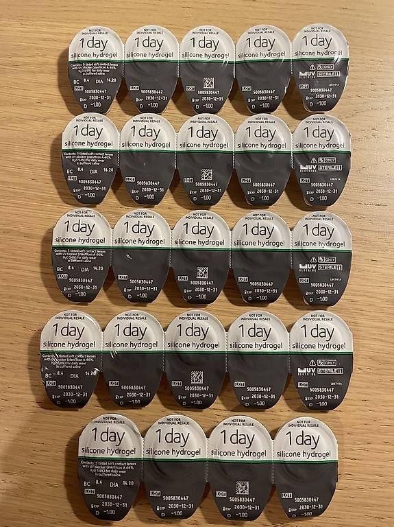 Lenti a contatto: Lentille de contact 1 day – Usato da Treyvaux venduto da Jujud
