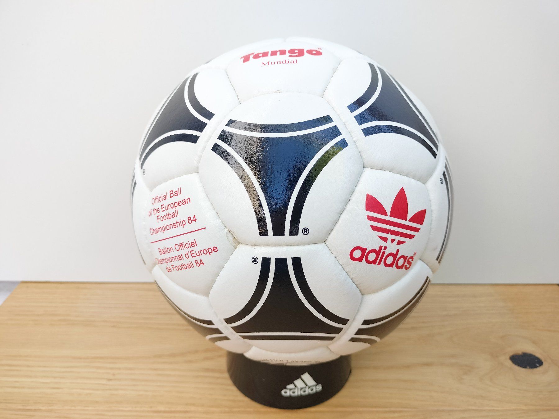 Adidas Bälle: Original Adidas Matchball EM 1984 – Gebraucht aus Wil SG von kaizzen 1