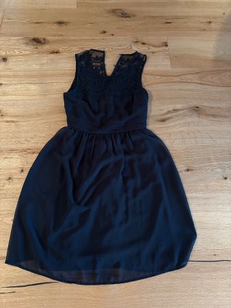 Kleid Schwarz