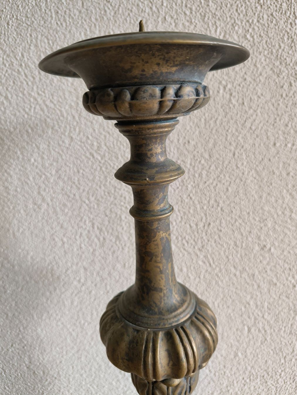 Kerzenständer: Antiker Kerzenständer aus Messing, 63cm Höhe – Gebraucht aus Zürich von Decours 1