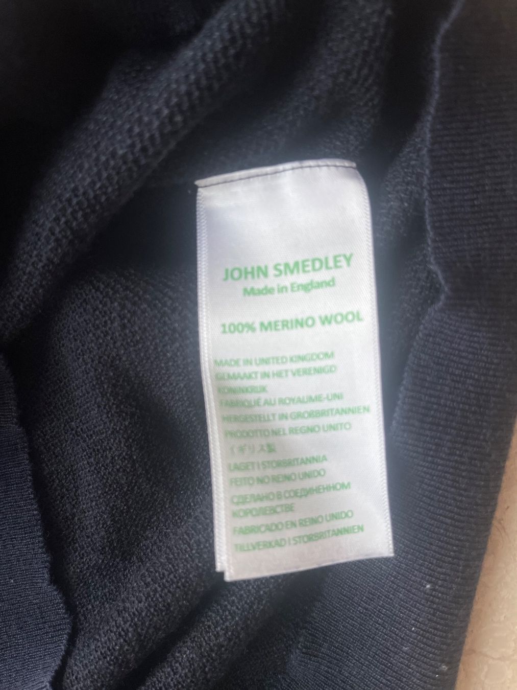 Pullover & Sweatshirts: John Smedley Singular Midnight Black - L – Gebraucht aus Wangen b. Olten von ricochet56 2