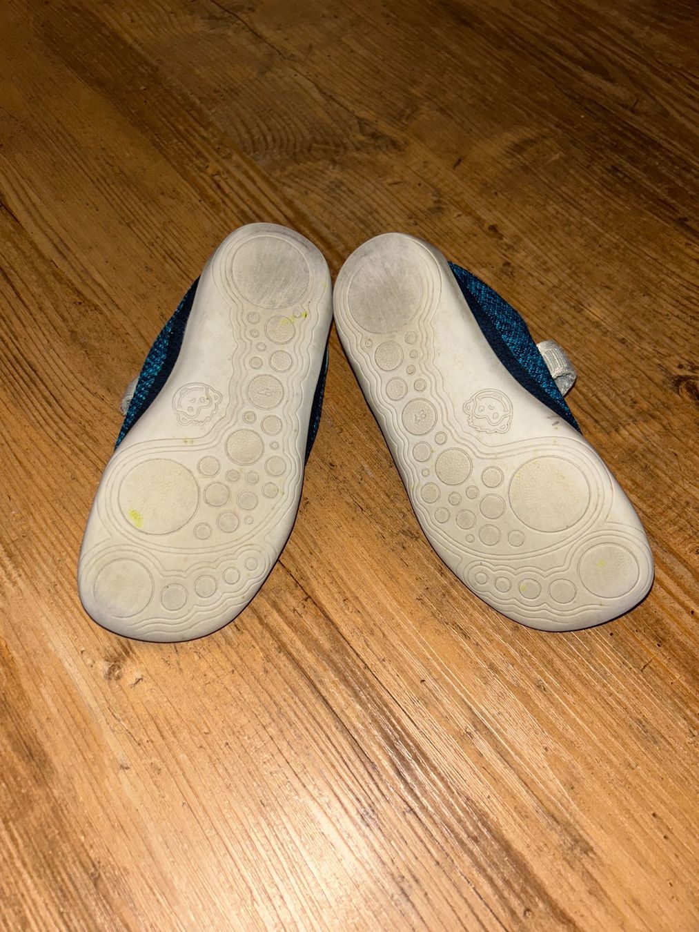 Affenzahn Schuhe für Jungen: Barfuss-Turnschuhe Affenzahn 27 – Gebraucht aus Safenwil von 2hand_aber_wertvoll 1