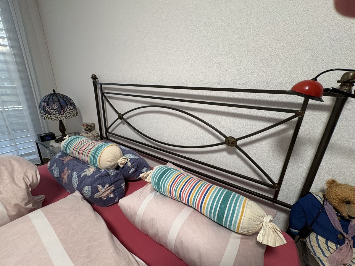Pfister Lits: Massives Bettgestell Eisen – D'occasion à Kernenried par larisu 2