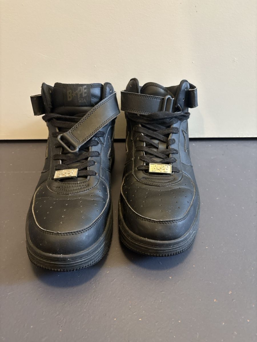 Bape Scarpe da uomo: Used Bape STA Mid Black Leather Sneakers  – Usato da Zürich venduto da Beatshead 1