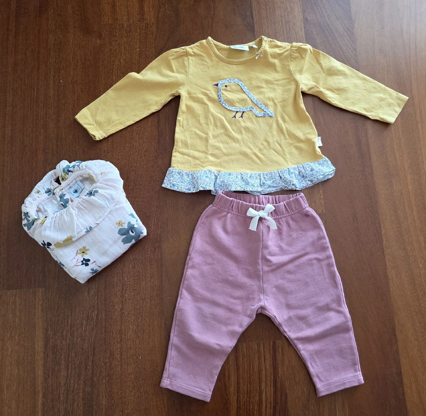 Petit Bateau Lotti & Set di vestiti: Petit Bateau, Sanetta Set, Gr. 74 – Usato da Schaan venduto da ElenadelaFuente 1