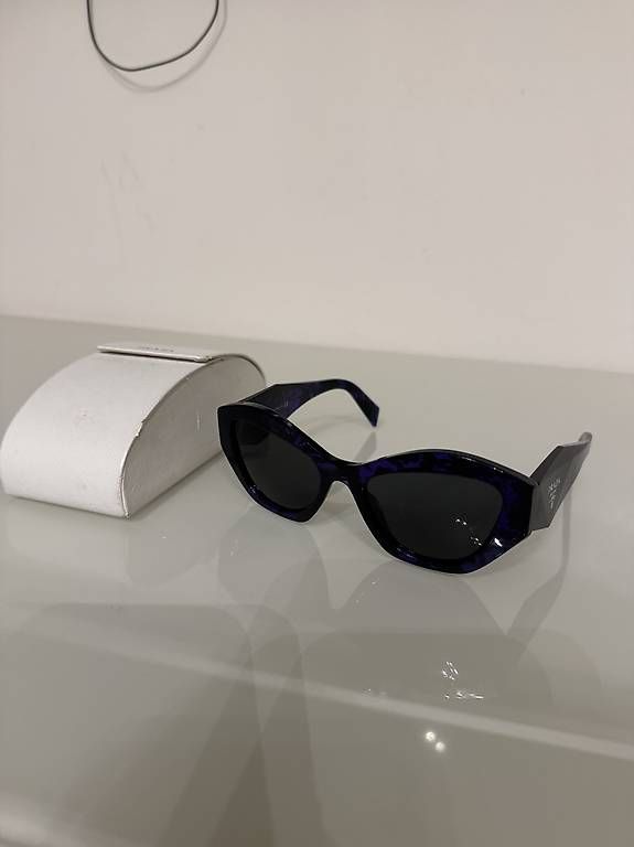 Prada Occhiali & Lenti: Occhiali da sole Prada – Usato da lugano venduto da xen_q9zz 2