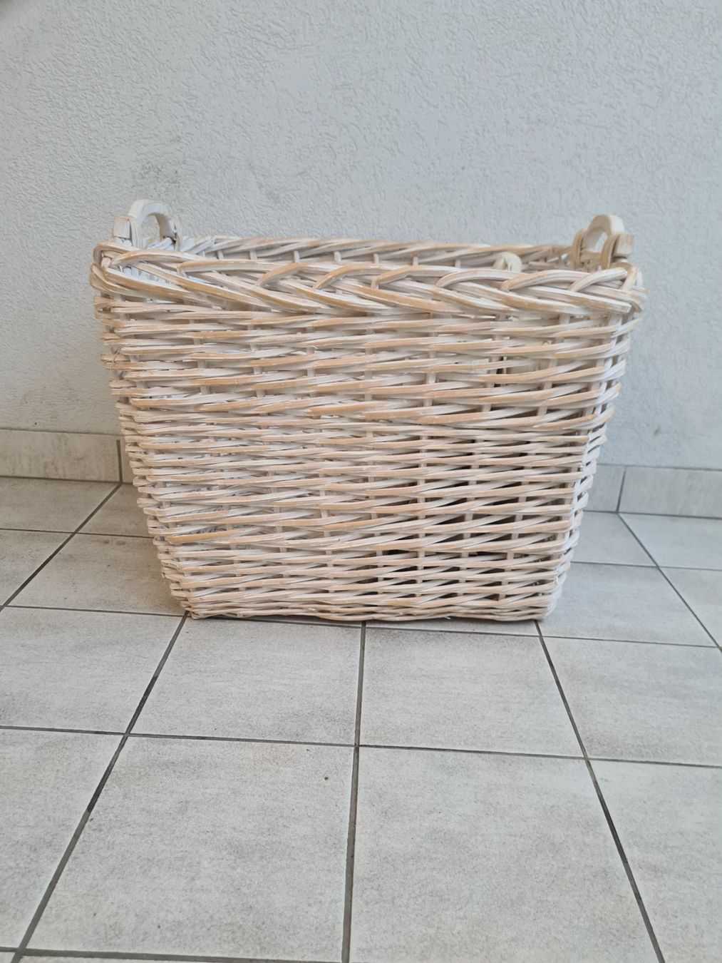 Autres articles pour la maison: Panier – D'occasion à Monthey par 187-zeroo 1