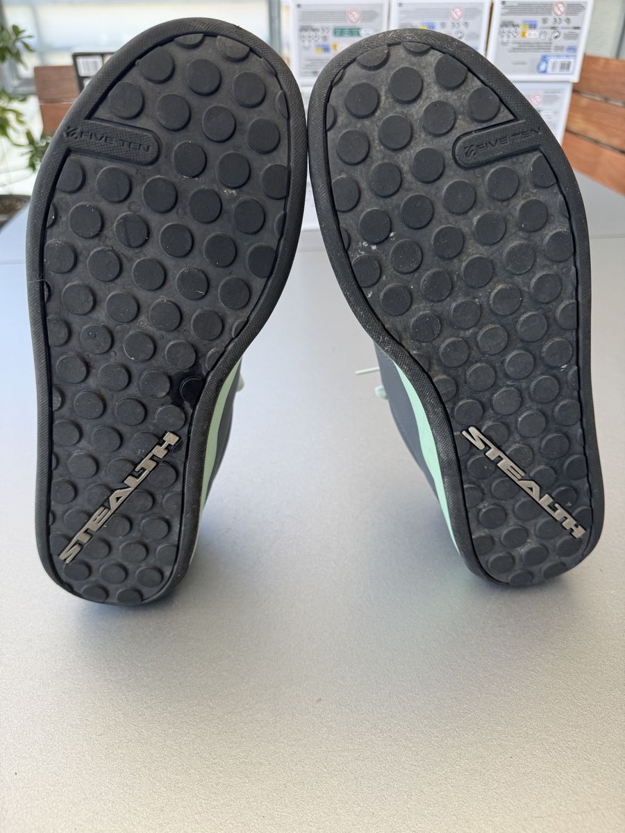 Five Ten Chaussures femmes: Five Ten Freerider Pro Schuhe, Grösse 40, neuwertig – Neuf (Voir description) à Münsingen par ambuehl81 4