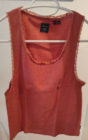 Débardeur Superdry rose taille s, bon etat