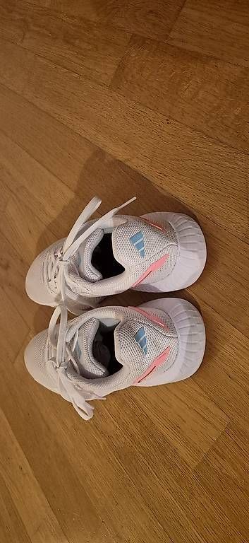 Scarpe per ragazzi: ADIDAS Kinderturnschuhe – Usato da Hagendorn venduto da Saga2005 3
