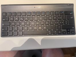 Tastatur LOGITECH für iPad (Bluetooth)