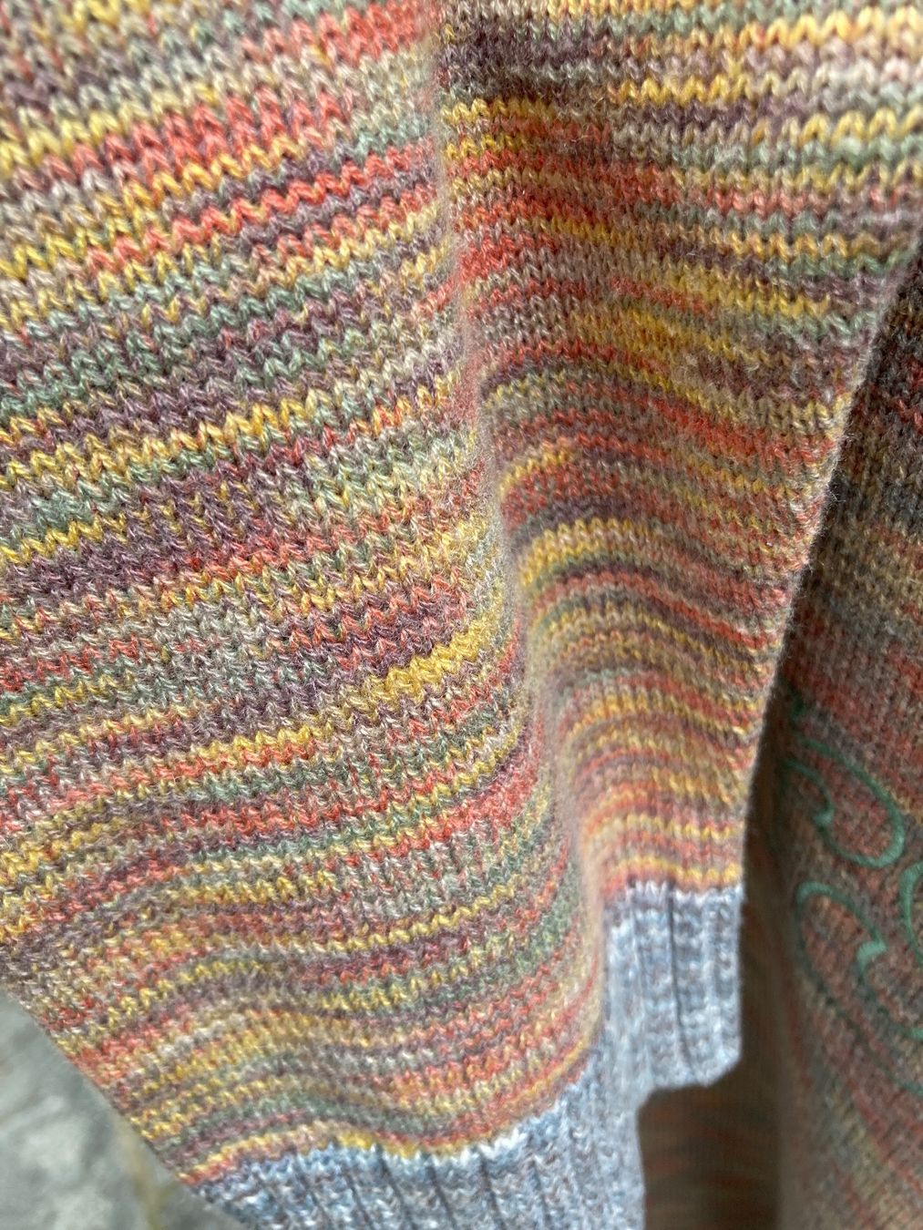 Maglioni & Felpe: Bunter Strickpullover | Kickers * Gr. XL – Usato da Basel venduto da AufeinenBlick 3