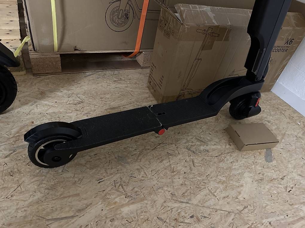 Elektromobile: Elektroscooter 250Watt – Gebraucht aus Wolfhausen von Easy-Mobil 1