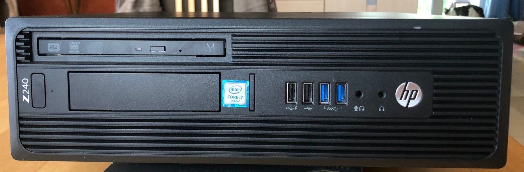 Hewlett Packard PC: HP Z 240 i7 SFF – Usato da Hallwil venduto da Fustcomputer