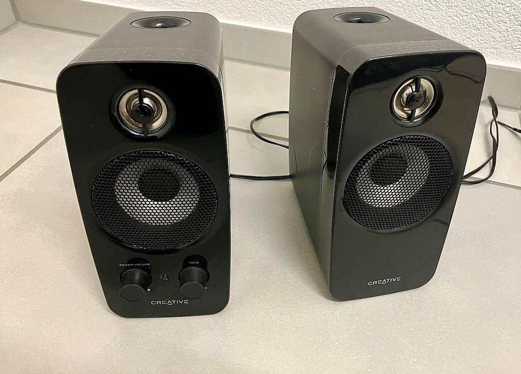 Creative Casse acustiche: PC Lautsprecher Speaker Creative Aspire T10 – Usato da Bettwiesen venduto da LiquidDreams