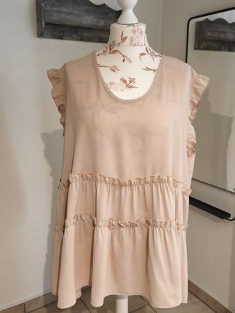 Bluse Damen Rüschen Grösse 5XL 100% Polyester neuwertig