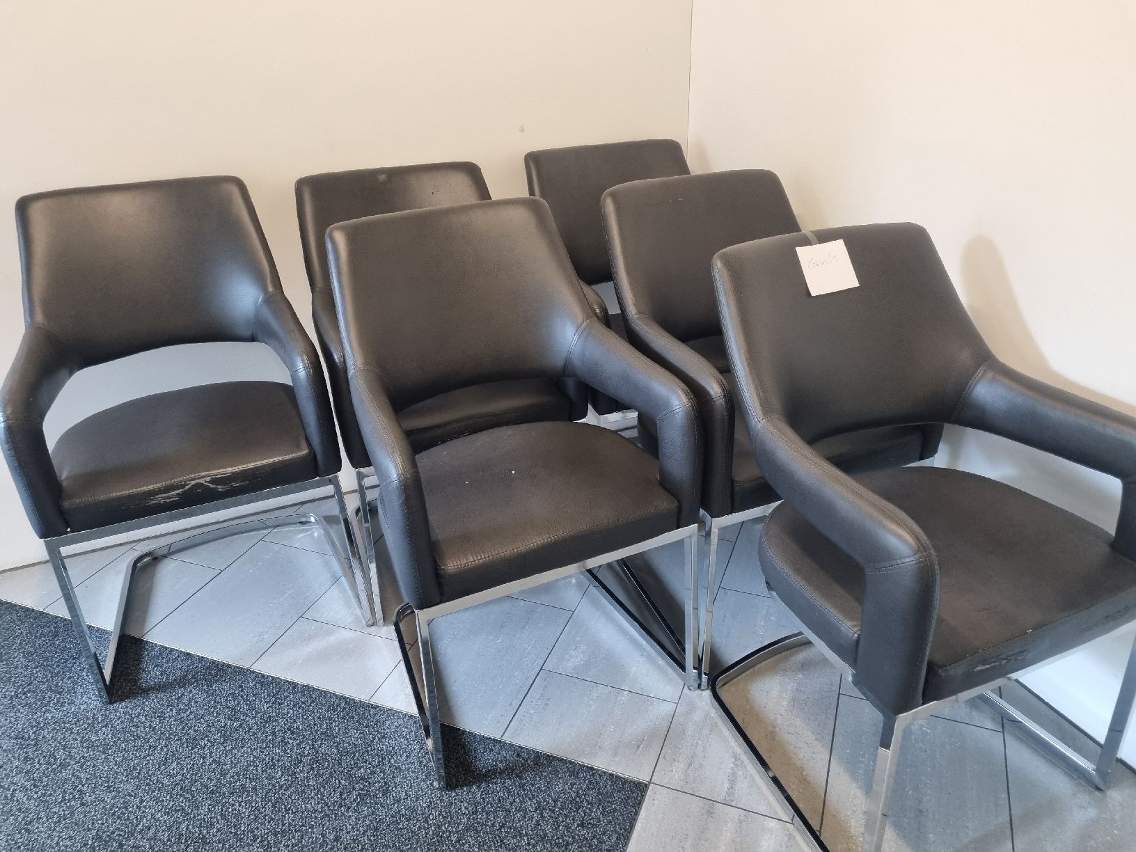 Chaises: 6 Stühle zu verschenken – D'occasion à Weinfelden par KaSto77