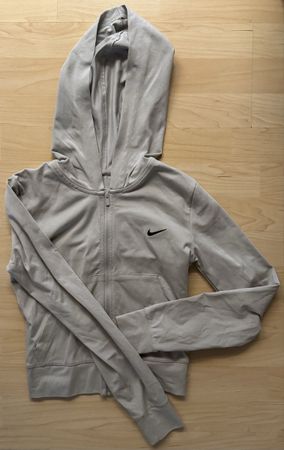 Nike Kapuzenjacke grau beige mit Reissverschluss Grösse XS