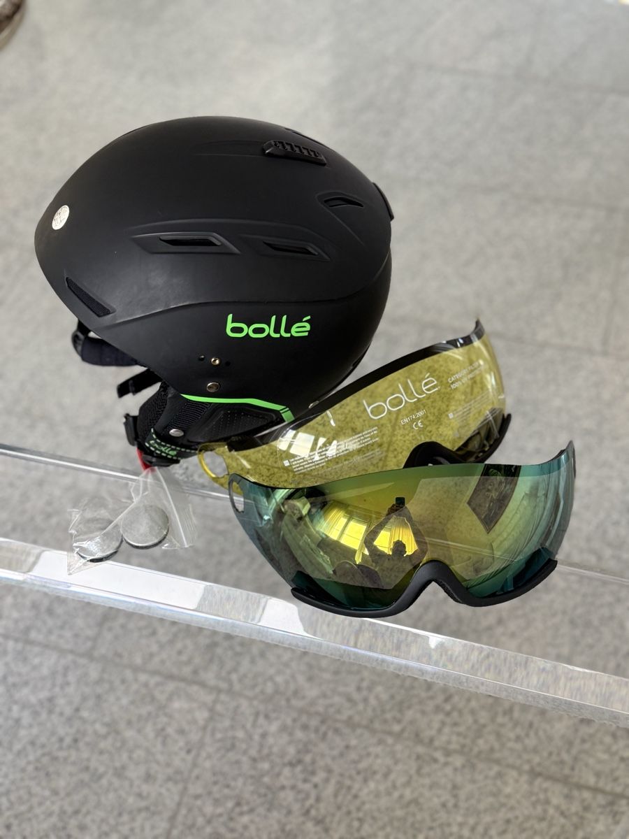 Caschi: Bollé Skihelm Kinder 54-56 cm – Usato da Mönchaltorf venduto da Mimmom